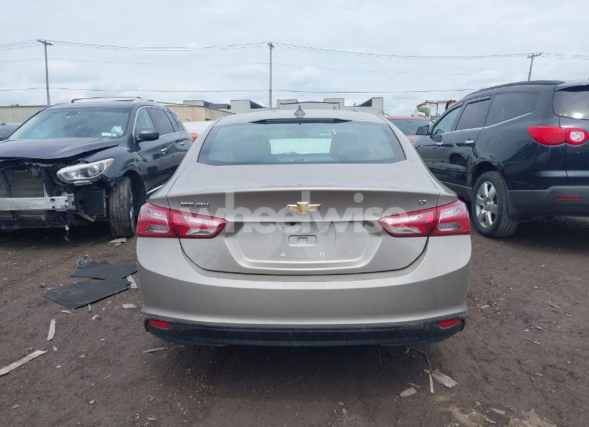 Photo 16 of 2022 Chevrolet Malibu FWD LT (VIN 1G1ZD5ST4NF132577)
