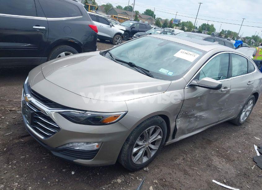 Photo 2 of 2022 Chevrolet Malibu FWD LT (VIN 1G1ZD5ST4NF132577)