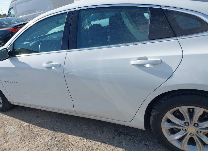 Photo 14 of 2022 Chevrolet Malibu FWD LT (VIN 1G1ZD5ST4NF159732)