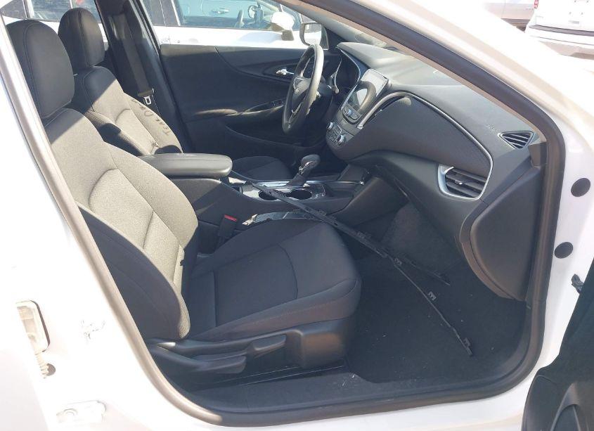 Photo 5 of 2022 Chevrolet Malibu FWD LT (VIN 1G1ZD5ST4NF159732)