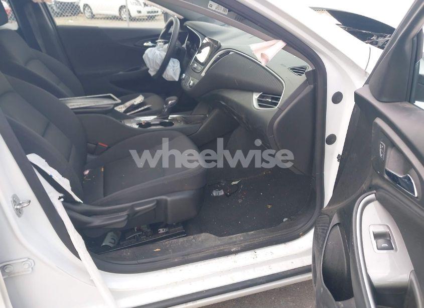 Photo 5 of 2022 Chevrolet Malibu FWD LT (VIN 1G1ZD5ST4NF161416)