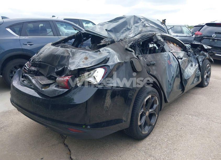 Photo 4 of 2022 Chevrolet Malibu FWD LT (VIN 1G1ZD5ST4NF168740)