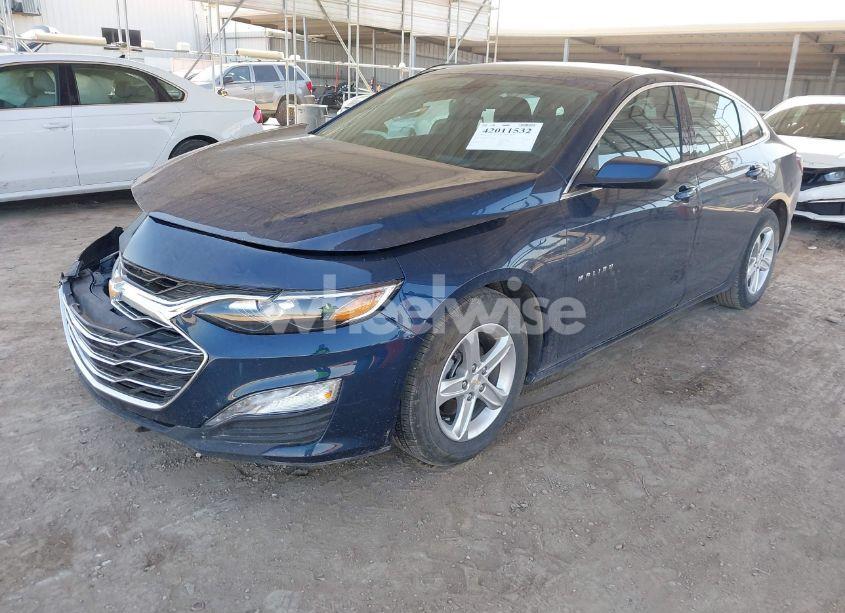 Photo 2 of 2022 Chevrolet Malibu FWD LT (VIN 1G1ZD5ST4NF179317)