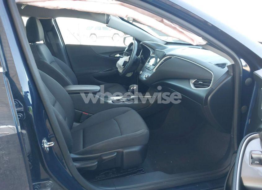 Photo 5 of 2022 Chevrolet Malibu FWD LT (VIN 1G1ZD5ST4NF179317)