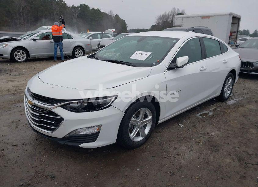 Photo 2 of 2022 Chevrolet Malibu FWD LT (VIN 1G1ZD5ST4NF184386)