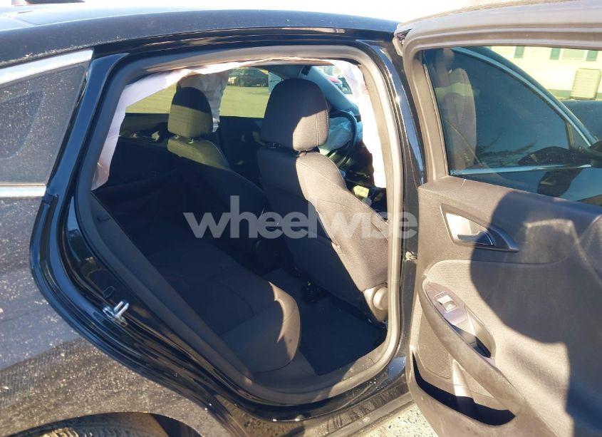 Photo 8 of 2022 Chevrolet Malibu FWD LT (VIN 1G1ZD5ST4NF196067)