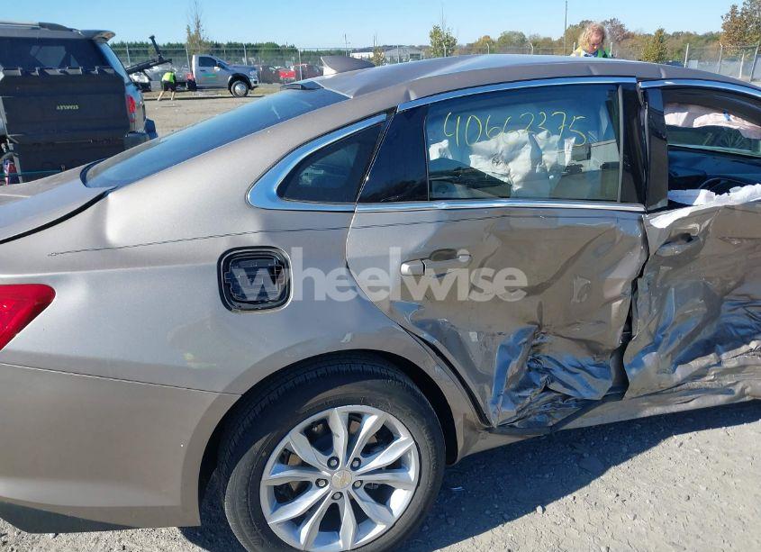 Photo 6 of 2023 Chevrolet Malibu FWD 1LT (VIN 1G1ZD5ST4PF119394)