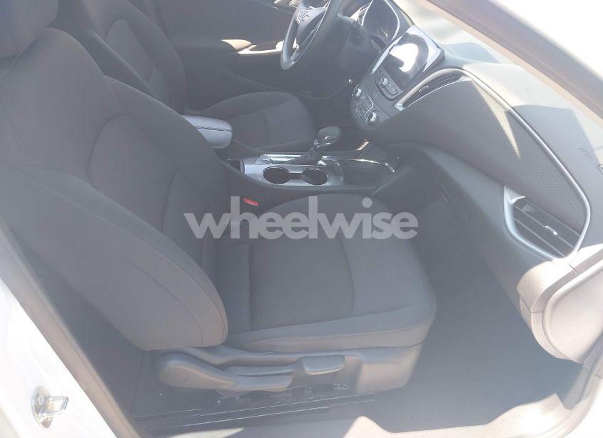 Photo 5 of 2023 Chevrolet Malibu FWD 1LT (VIN 1G1ZD5ST4PF130377)