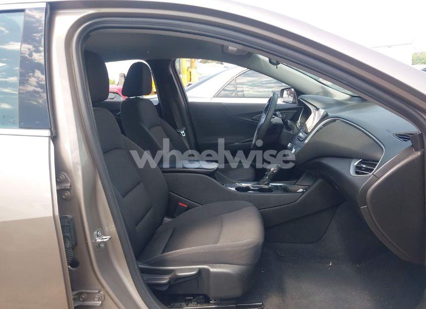 Photo 5 of 2023 Chevrolet Malibu FWD 1LT (VIN 1G1ZD5ST4PF139239)