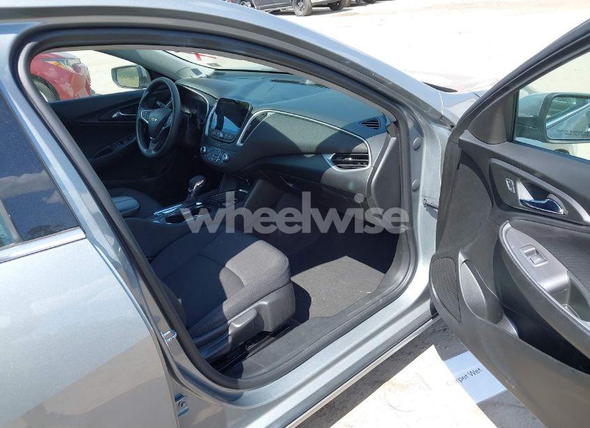 Photo 5 of 2023 Chevrolet Malibu FWD 1LT (VIN 1G1ZD5ST4PF187937)