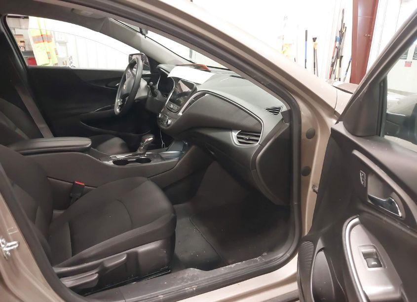 Photo 5 of 2023 Chevrolet Malibu FWD 1LT (VIN 1G1ZD5ST4PF202226)