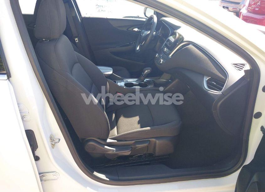 Photo 5 of 2023 Chevrolet Malibu FWD 1LT (VIN 1G1ZD5ST4PF205711)