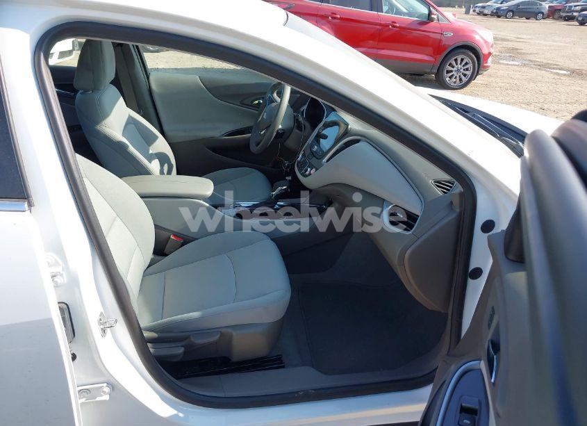 Photo 5 of 2023 Chevrolet Malibu FWD 1LT (VIN 1G1ZD5ST4PF229099)