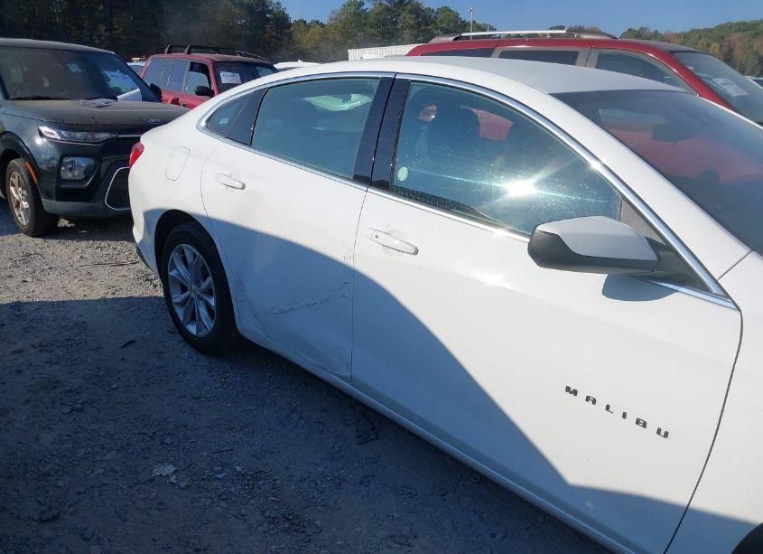 Photo 6 of 2023 Chevrolet Malibu FWD 1LT (VIN 1G1ZD5ST4PF231760)