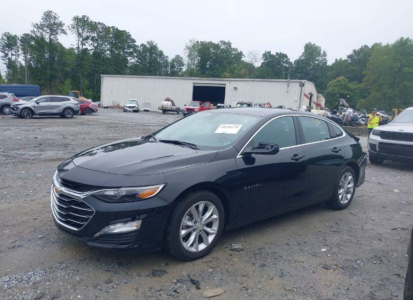 Photo 2 of 2023 Chevrolet Malibu FWD 1LT (VIN 1G1ZD5ST4PF232813)