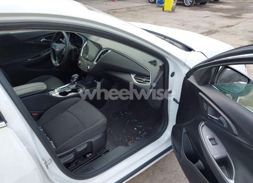 Photo 5 of 2024 Chevrolet Malibu FWD 1LT (VIN 1G1ZD5ST4RF105515)