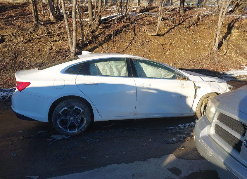 Photo 12 of 2024 Chevrolet Malibu FWD 1LT (VIN 1G1ZD5ST4RF106941)