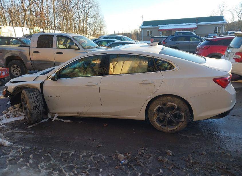 Photo 13 of 2024 Chevrolet Malibu FWD 1LT (VIN 1G1ZD5ST4RF106941)