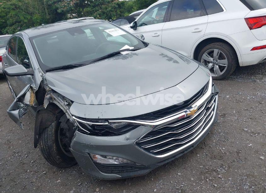 2024 Chevrolet Malibu LT (VIN 1G1ZD5ST4RF111783) main photo