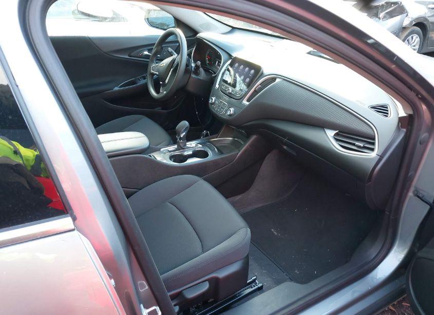 Photo 5 of 2024 Chevrolet Malibu FWD 1LT (VIN 1G1ZD5ST4RF226321)