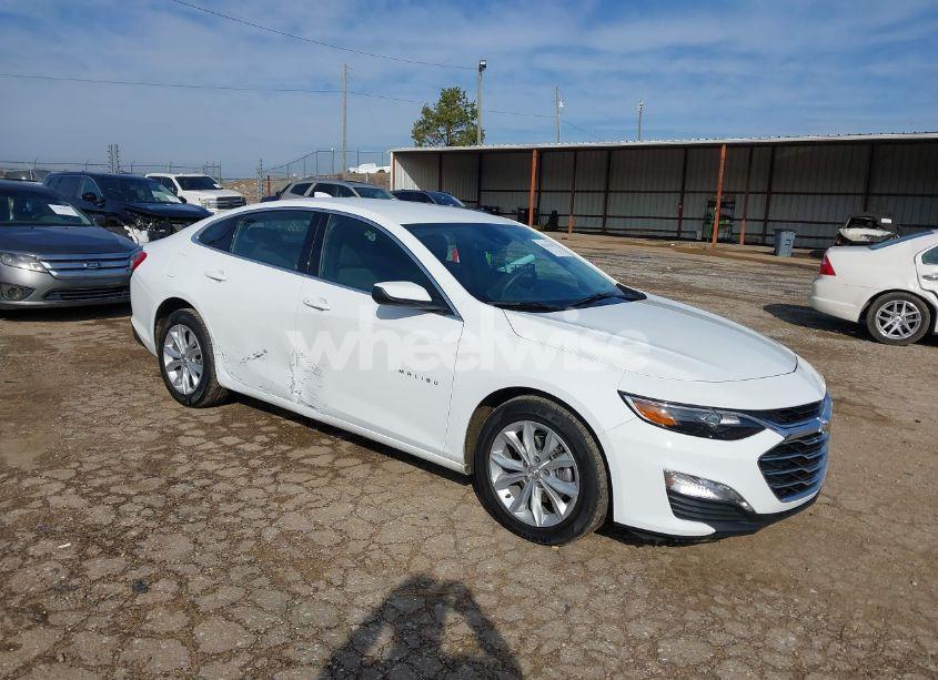 2025 Chevrolet Malibu LT (VIN 1G1ZD5ST4SF110963) main photo