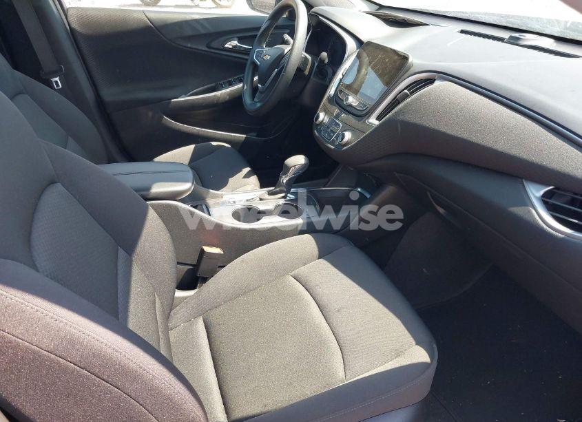 Photo 5 of 2025 Chevrolet Malibu FWD 1LT (VIN 1G1ZD5ST4SF127830)