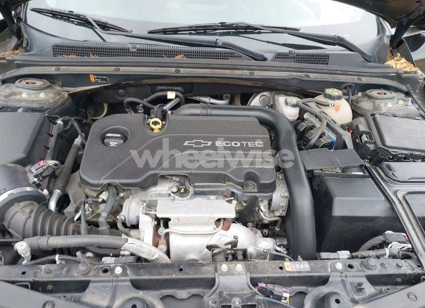 Photo 10 of 2018 Chevrolet Malibu LT (VIN 1G1ZD5ST5JF104698)