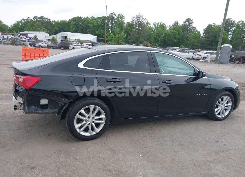 Photo 13 of 2018 Chevrolet Malibu LT (VIN 1G1ZD5ST5JF104698)