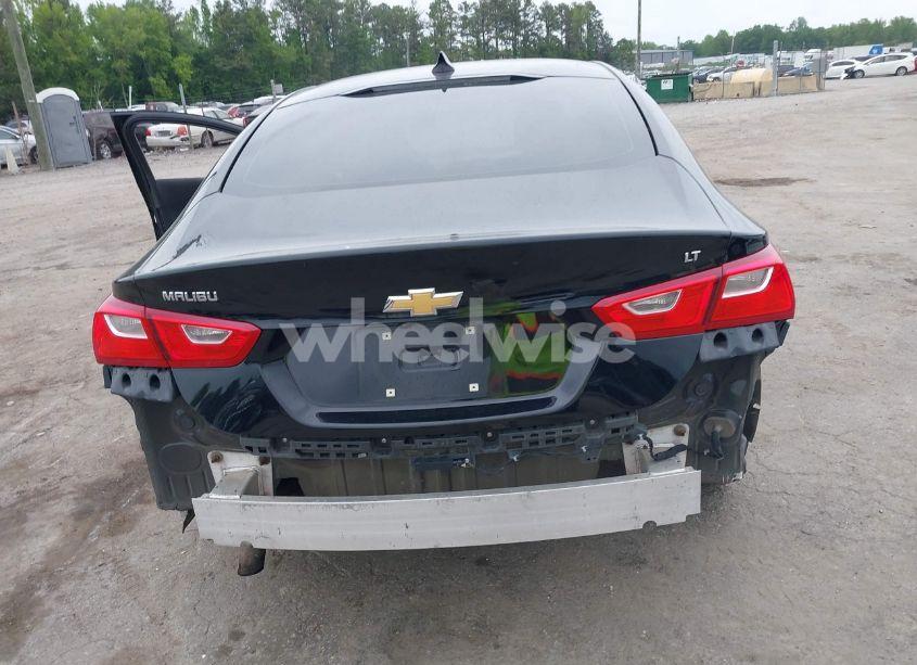 Photo 16 of 2018 Chevrolet Malibu LT (VIN 1G1ZD5ST5JF104698)