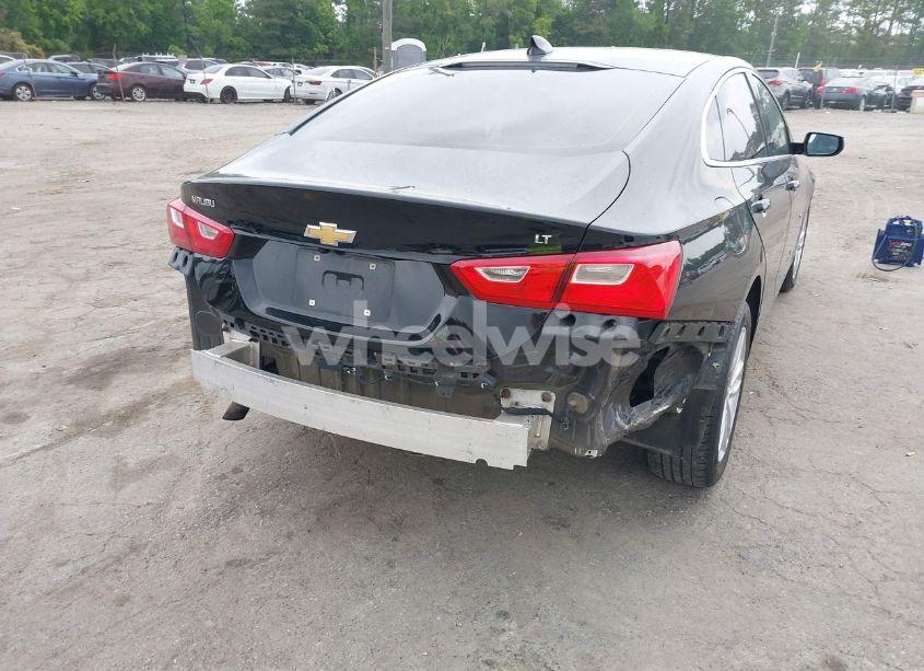 Photo 6 of 2018 Chevrolet Malibu LT (VIN 1G1ZD5ST5JF104698)