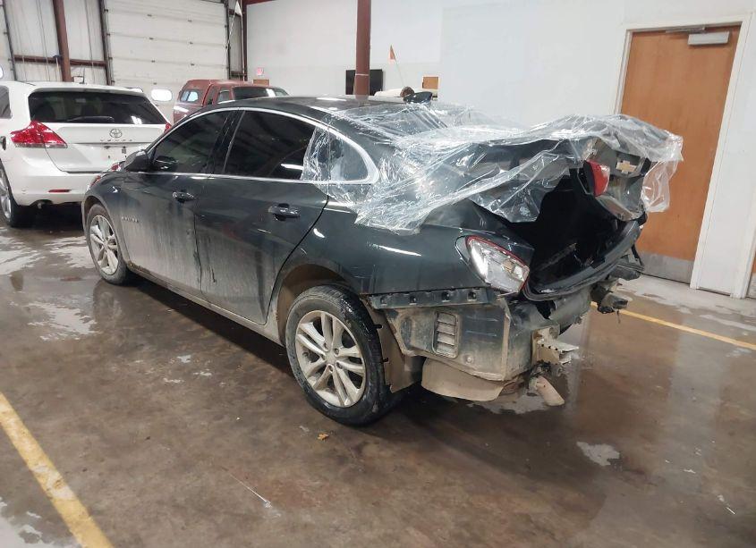 Photo 3 of 2018 Chevrolet Malibu LT (VIN 1G1ZD5ST5JF105754)