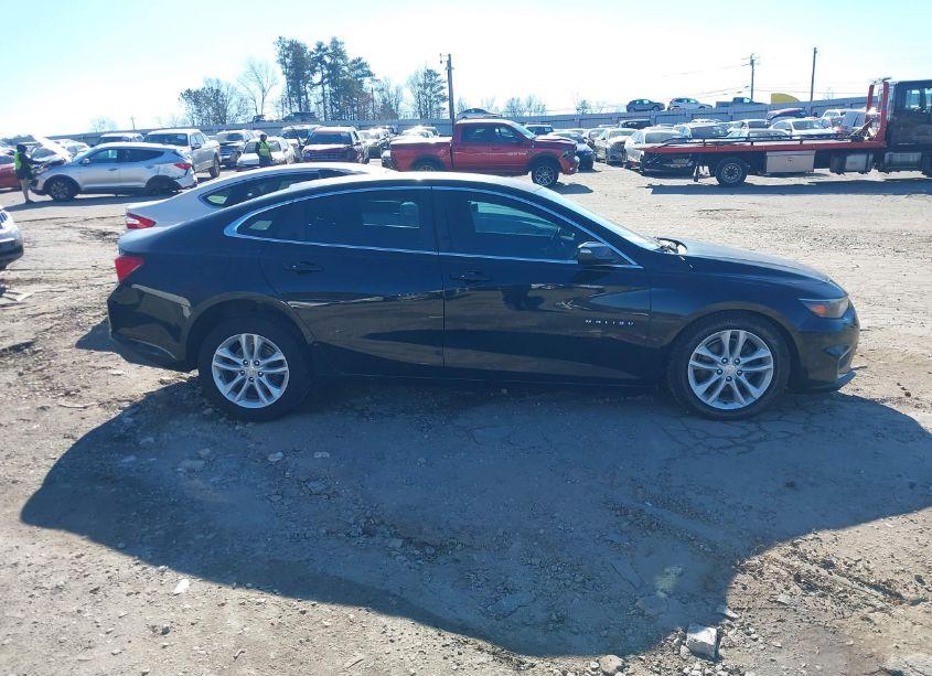 Photo 13 of 2018 Chevrolet Malibu LT (VIN 1G1ZD5ST5JF123087)
