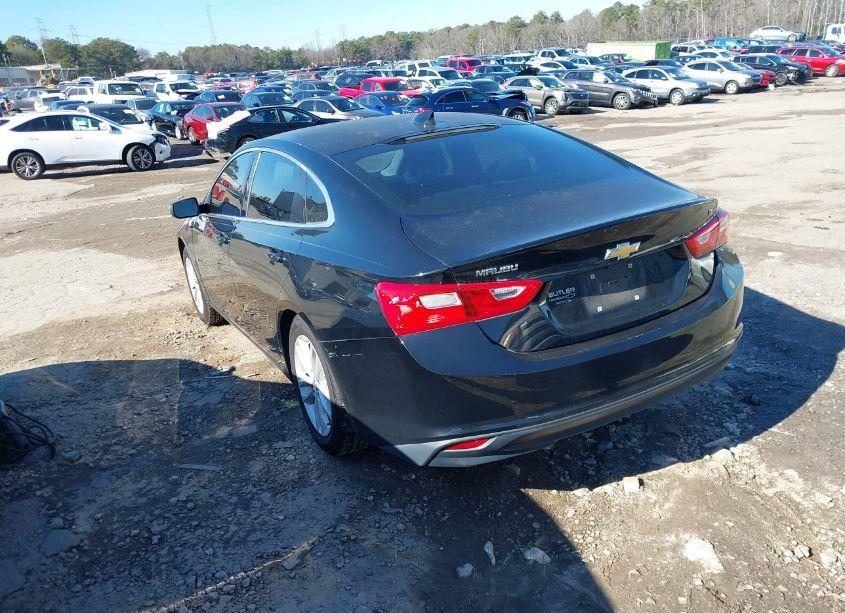 Photo 3 of 2018 Chevrolet Malibu LT (VIN 1G1ZD5ST5JF123087)