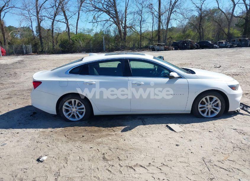Photo 13 of 2018 Chevrolet Malibu LT (VIN 1G1ZD5ST5JF125017)