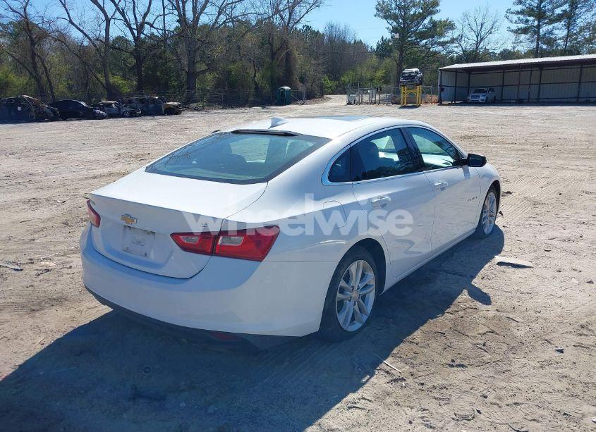 Photo 4 of 2018 Chevrolet Malibu LT (VIN 1G1ZD5ST5JF125017)