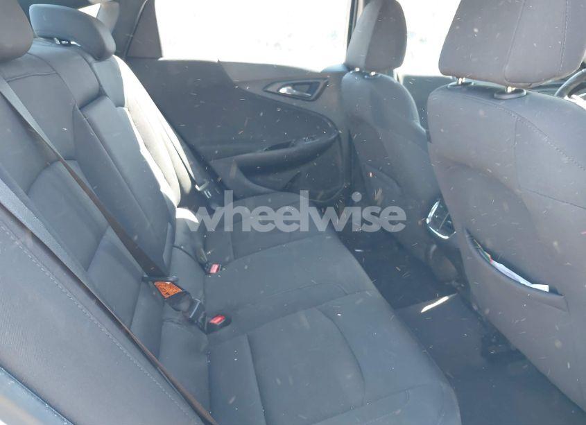 Photo 8 of 2018 Chevrolet Malibu LT (VIN 1G1ZD5ST5JF125017)