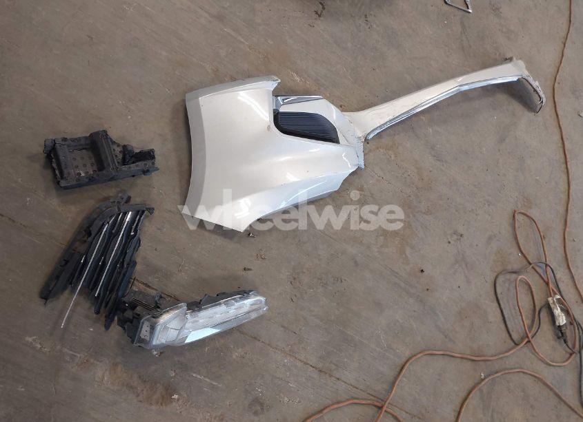 Photo 12 of 2018 Chevrolet Malibu LT (VIN 1G1ZD5ST5JF128841)