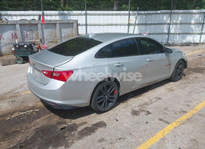 Photo 4 of 2018 Chevrolet Malibu LT (VIN 1G1ZD5ST5JF129147)