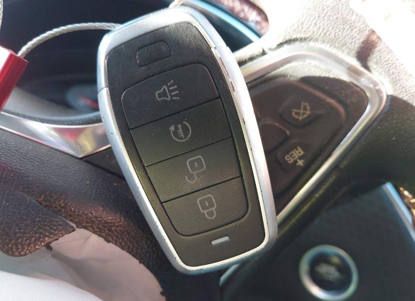 Photo 11 of 2018 Chevrolet Malibu LT (VIN 1G1ZD5ST5JF137135)