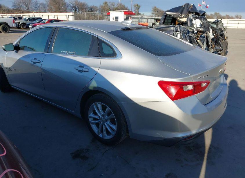 Photo 3 of 2018 Chevrolet Malibu LT (VIN 1G1ZD5ST5JF137135)