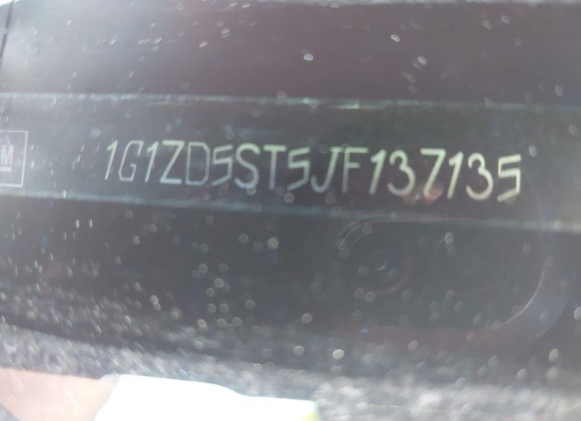 Photo 9 of 2018 Chevrolet Malibu LT (VIN 1G1ZD5ST5JF137135)