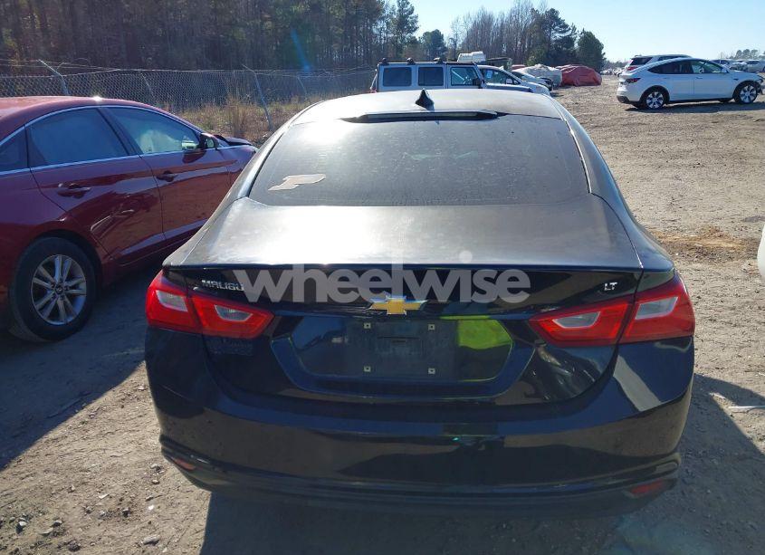 Photo 16 of 2018 Chevrolet Malibu LT (VIN 1G1ZD5ST5JF142657)