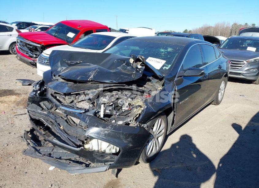 Photo 2 of 2018 Chevrolet Malibu LT (VIN 1G1ZD5ST5JF142657)