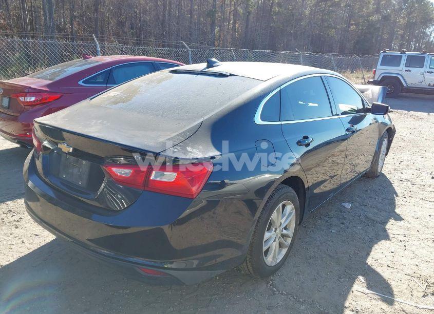 Photo 4 of 2018 Chevrolet Malibu LT (VIN 1G1ZD5ST5JF142657)