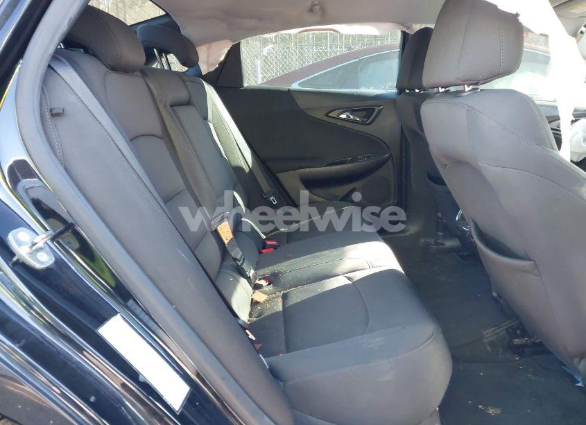 Photo 8 of 2018 Chevrolet Malibu LT (VIN 1G1ZD5ST5JF142657)