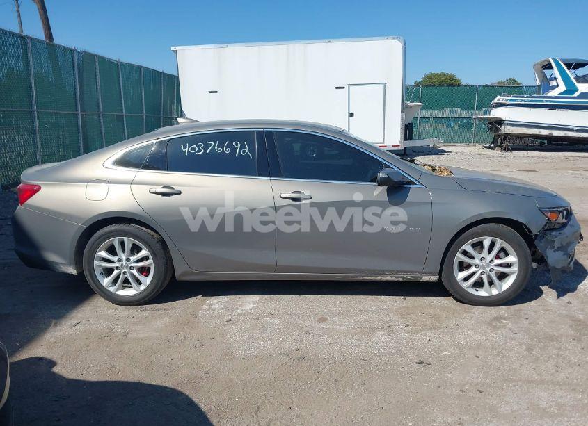 Photo 13 of 2018 Chevrolet Malibu LT (VIN 1G1ZD5ST5JF146885)