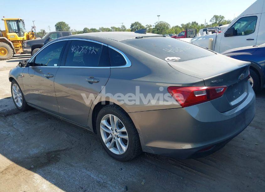 Photo 3 of 2018 Chevrolet Malibu LT (VIN 1G1ZD5ST5JF146885)
