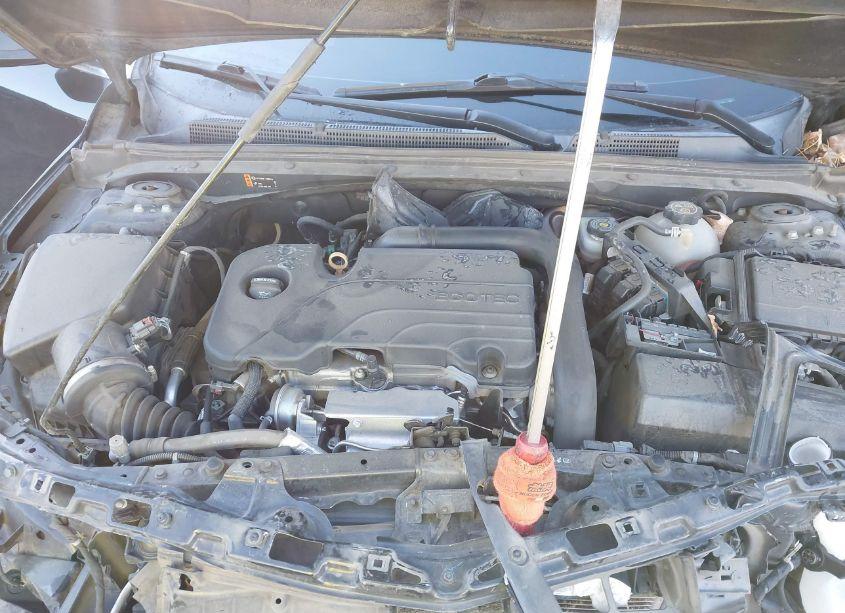 Photo 10 of 2018 Chevrolet Malibu LT (VIN 1G1ZD5ST5JF178185)