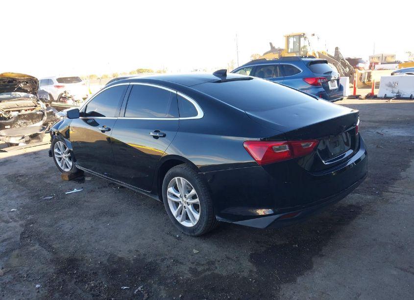 Photo 3 of 2018 Chevrolet Malibu LT (VIN 1G1ZD5ST5JF178185)