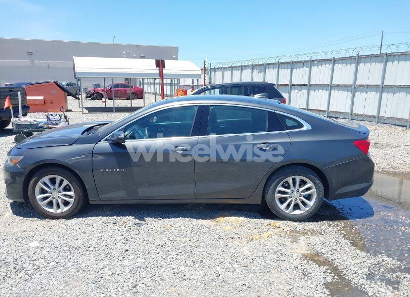 Photo 13 of 2018 Chevrolet Malibu LT (VIN 1G1ZD5ST5JF179045)